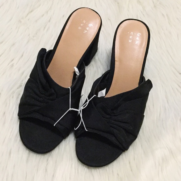 SALE! NWOT A New Day Black Knotted Bow Mule Heels - Picture 2 of 6